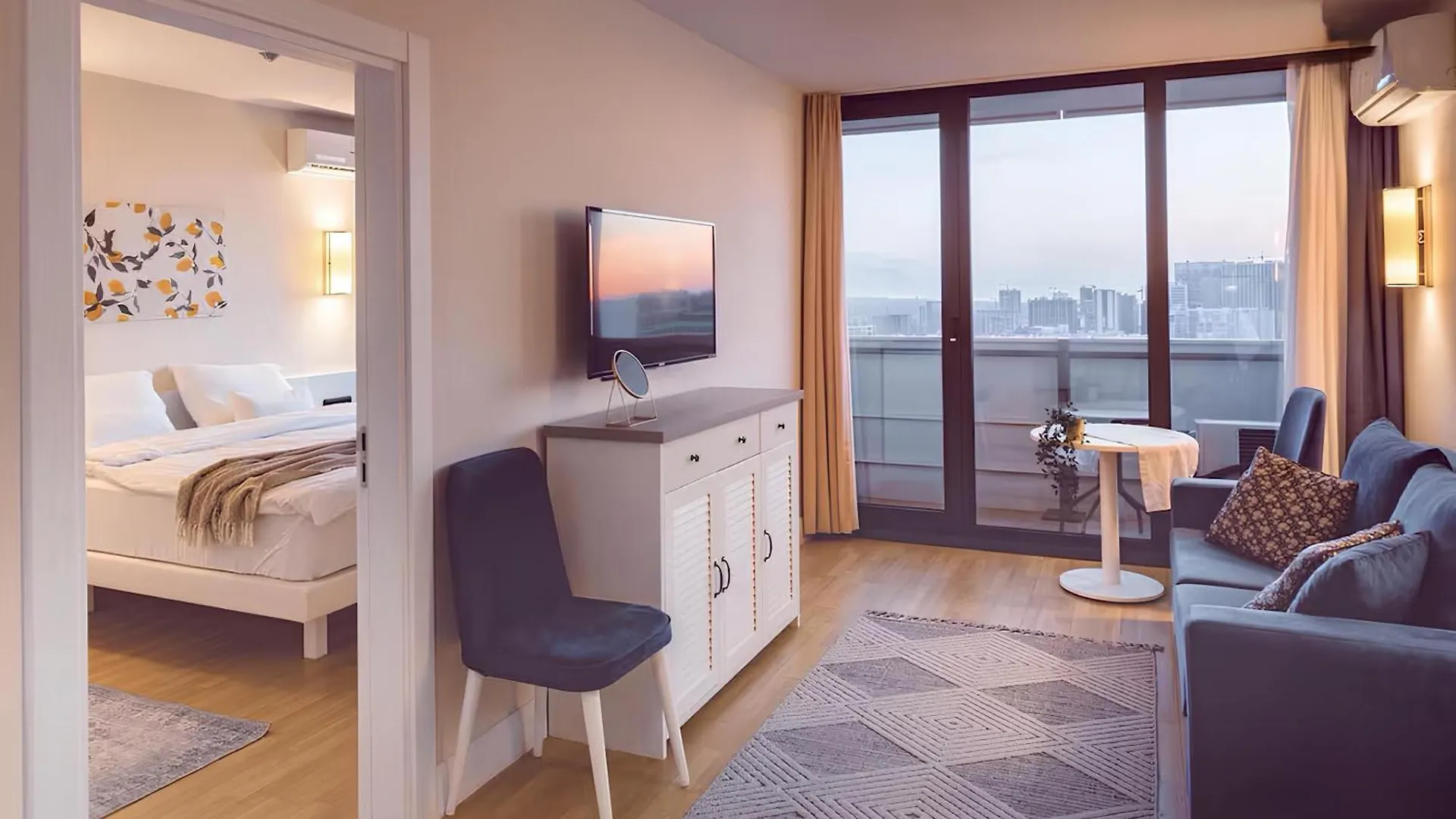 Seaview Suite With Panoramic View Batumi